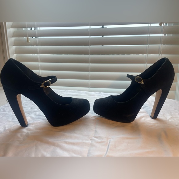 Black marry jane high heels - Picture 2 of 6